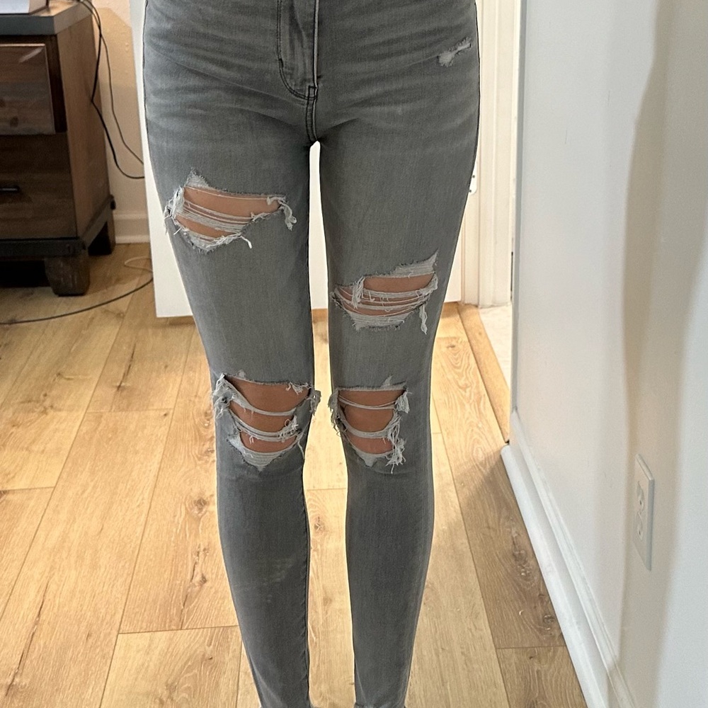 American Eagle Outfitters Gray Ripped Skinny Jeans